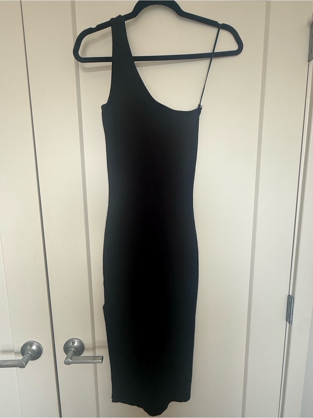 Black One-Shoulder Bodycon Dress